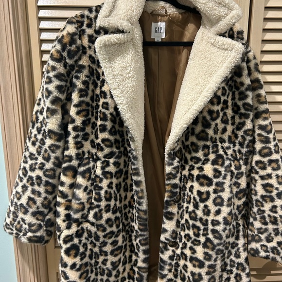 ๐๐Gap Faux Fur Cheetah Print Long Coat. Size medium - Picture 4 of 12